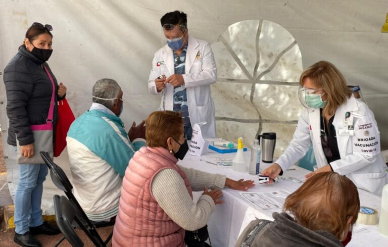 Así comenzó la vacunación contra COVID-19 para adultos mayores en Hidalgo