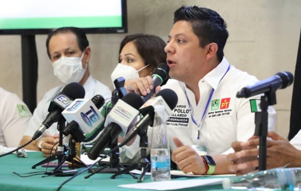 Ricardo Gallardo se compromete en apoyar a madres solteras en SLP