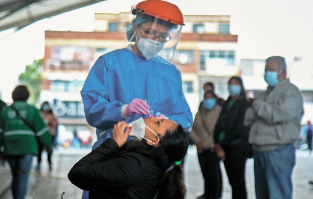 SLP logra controlar la pandemia, según especialista en neurología