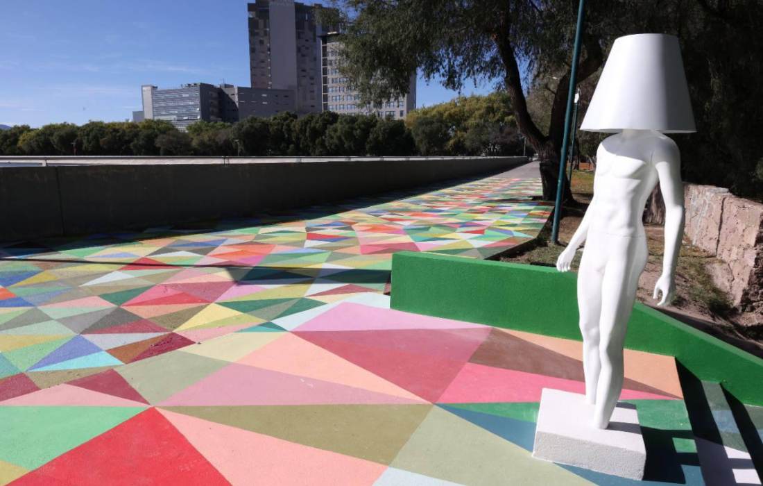 Crean obra de arte en escaleras del lago mayor del Parque Tangamanga I