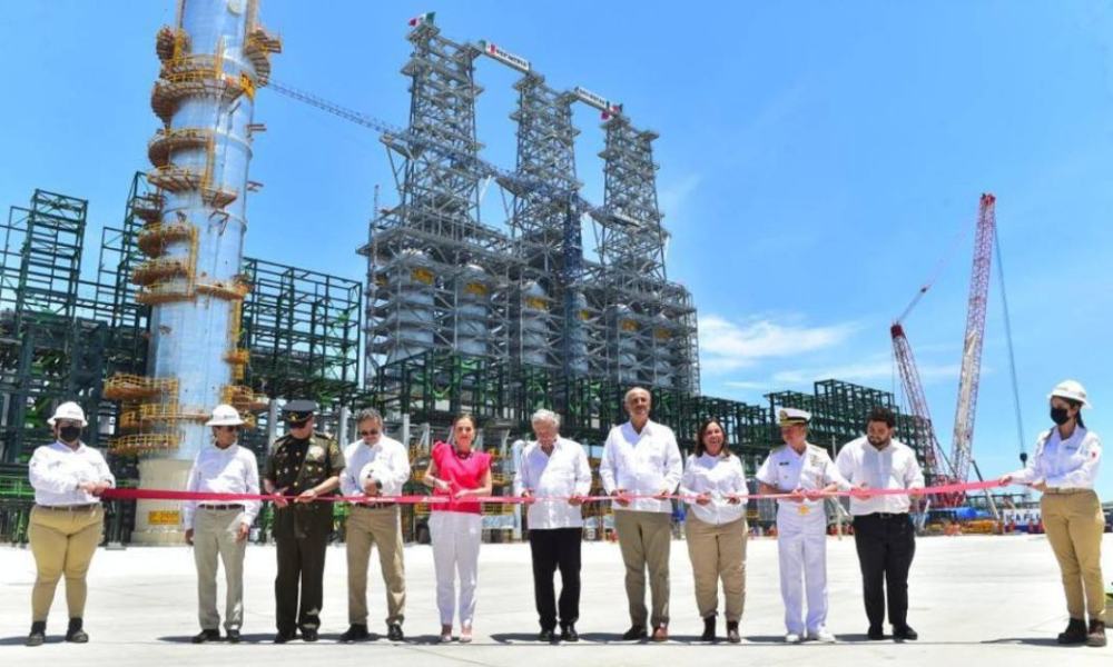 AMLO: Refinería Olmeca estará produciendo a toda su capacidad a mediados de 2023