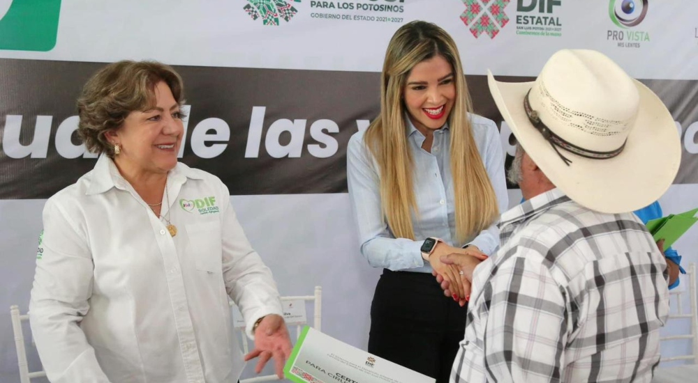 Ruth González cambia vidas con apoyo en cirugías gratuitas de cataratas