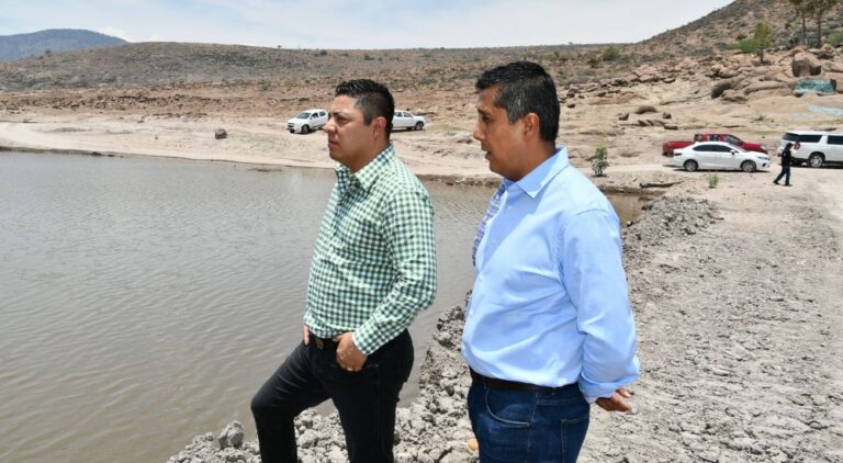 Ricardo Gallardo aborda crisis de agua en la Zona Metropolitana