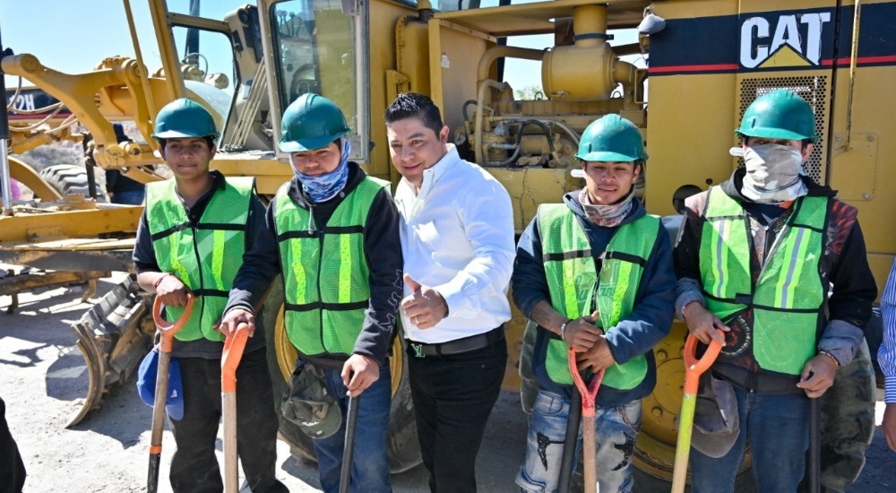 Inicia Ricardo Gallardo rehabilitación de la Av. Prolongación Salk en San Luis Potosí